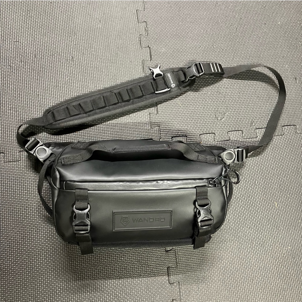 Wandrd Rogue Sling 6L Black